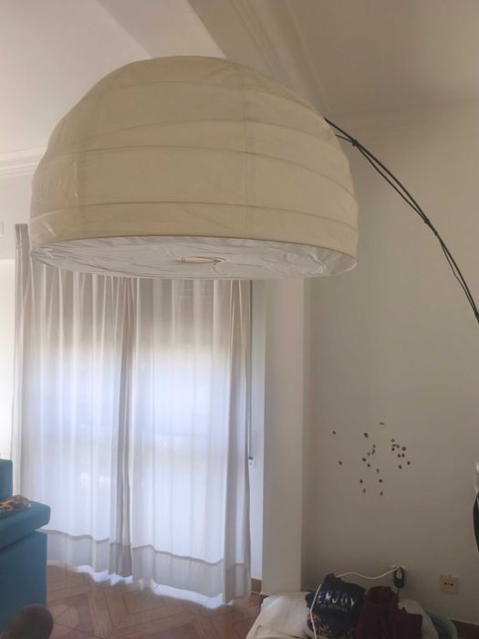 Candeeiro de pé de sala