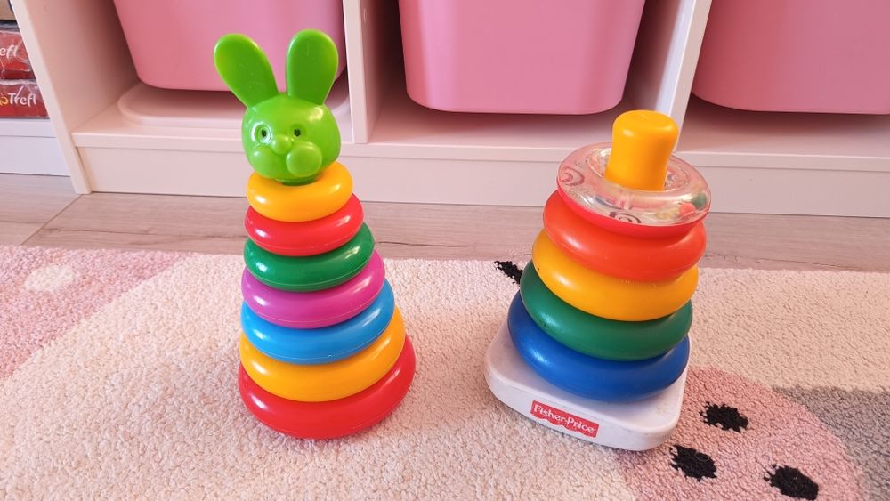 Zabawki niemowlęce edukacyjne Wieże/ Piramidy