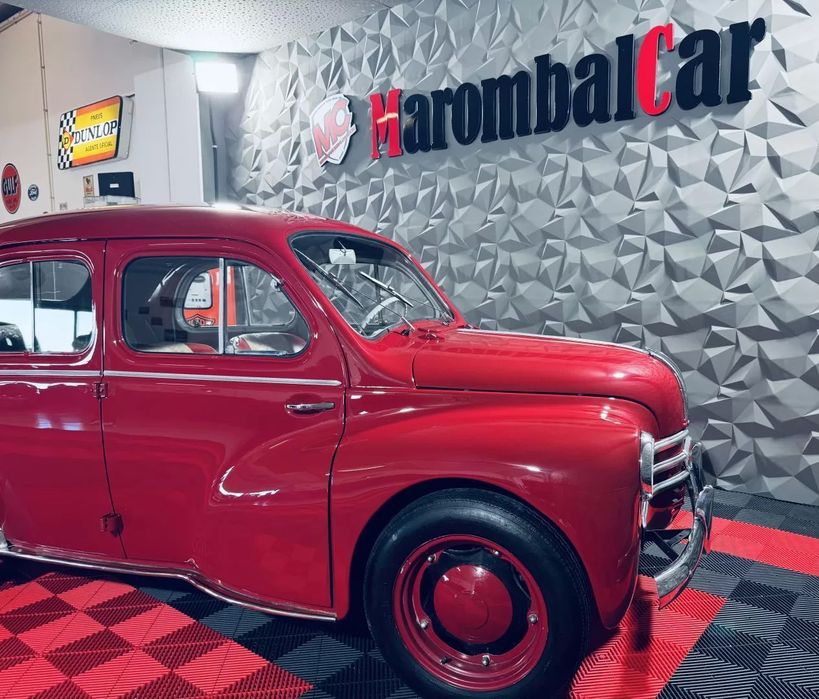 Renault 4 CV Ladybug64966186096385121