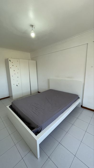 Quarto para Casal em Queluz-Belas | Despesas Incluídas | 500€