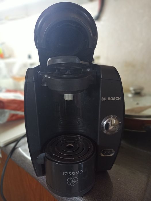Кавомашина Bosch Tassimo TAS4012ЕЕ не працює