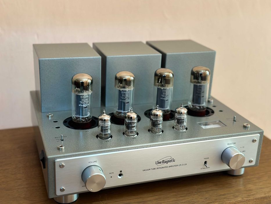 Ламповий підсилювач Line Magnetic LM-211ia на лампах EL34