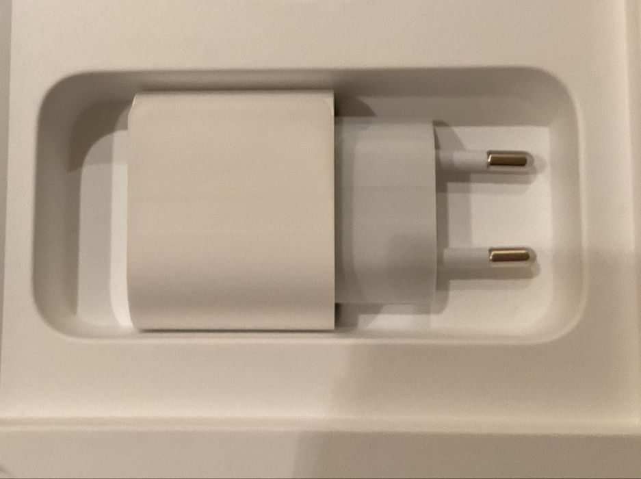 Ładowarka APPLE 20W, usb-c,model: MUVV3ZM/A,  nie użwana