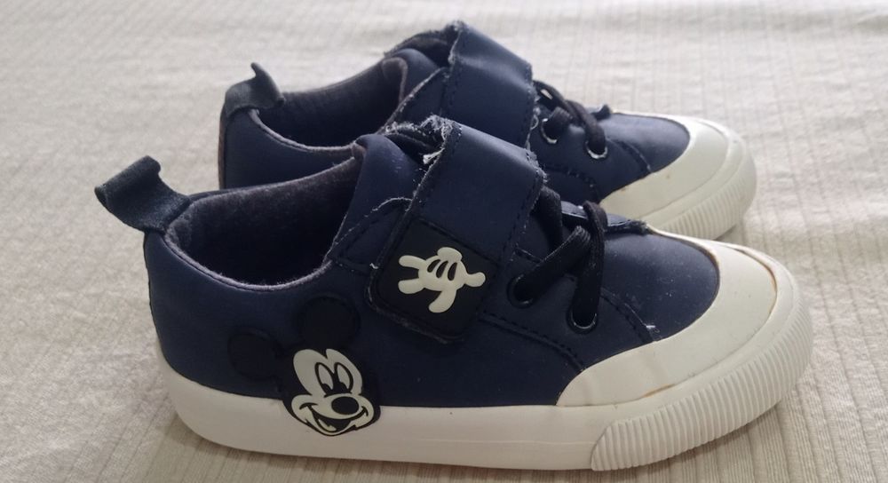 Sapatos Criança de vários tamanhos