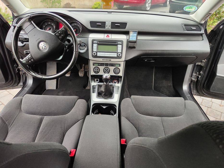B.Ładny VW Passat b6 2.0 150 km Climatronic,Full elektryka