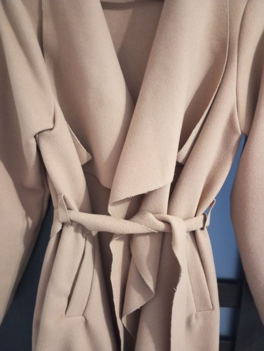 Płaszcz na wiązanie