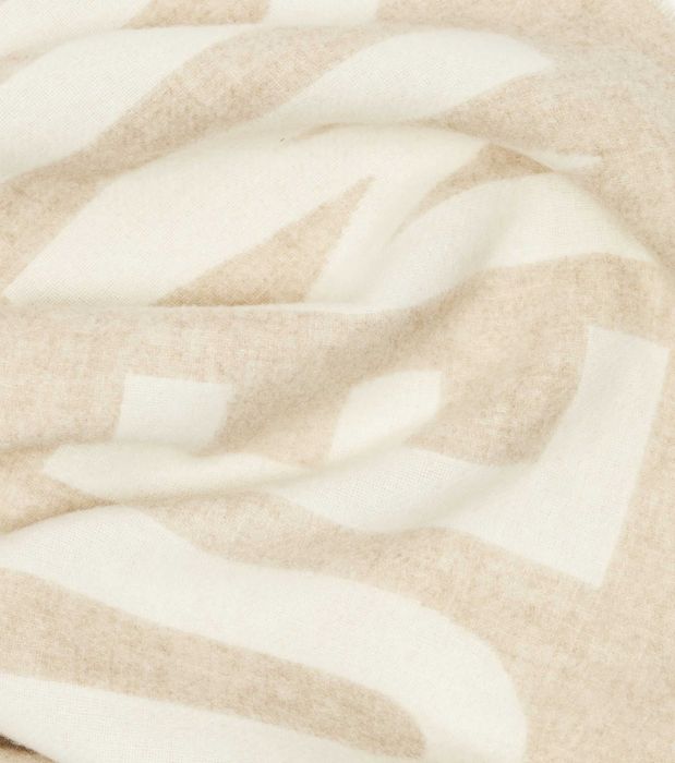 Шарф Jacquemus Logo Jacquard Fringed Edge Scarf Beige