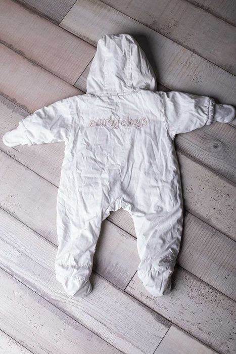 Kombinezon niemowlęcy kremowy zimowy 0-3 miesiące 62 chrzest