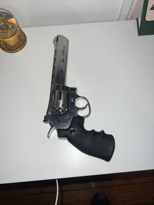 Revolver dan wesson 6”