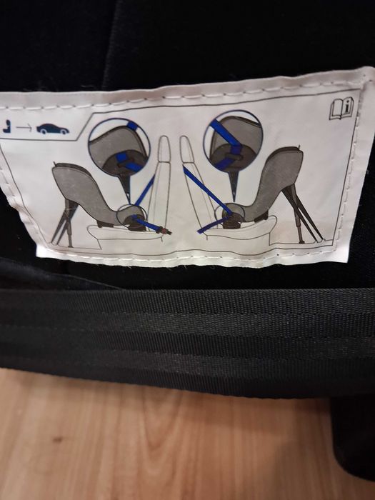 Fotelik samochodowy Axkid Move