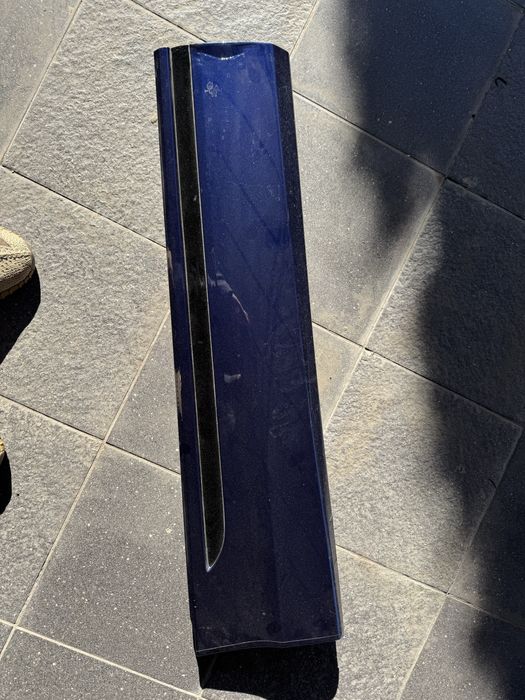 Молдинг-накладка на заднюю правую дверь audi q8 (обычная, не e-tron)