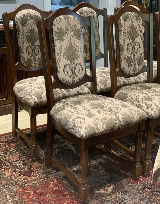 Krzesła stylowe, drewniane tapicerowane