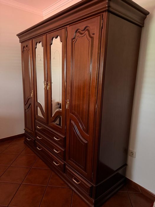 Quarto completo (madeira)