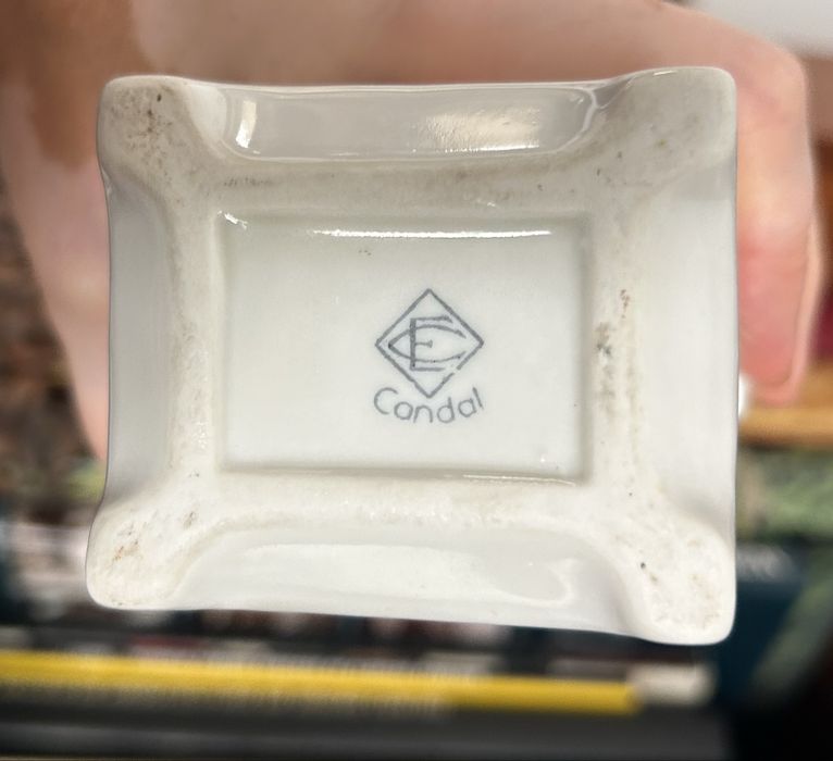 Jarra de porcelana