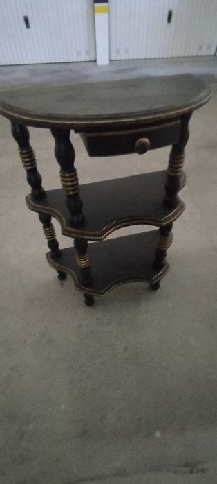 Mesa apoio para sala restaurada