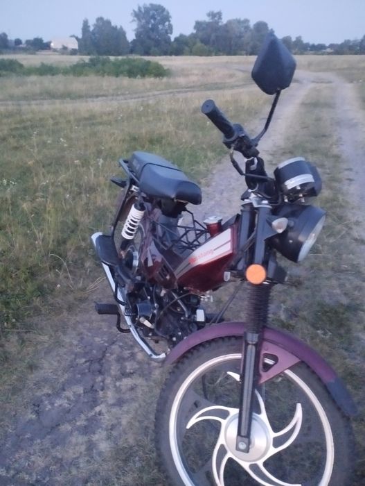 Продам мустанг мт110-1