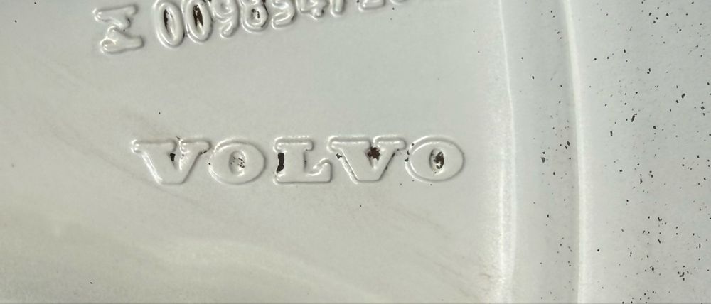 Oryginał felgi Volvo R-design 5x108 7,5J ET50 XC40 XC60 235/55R18 lato