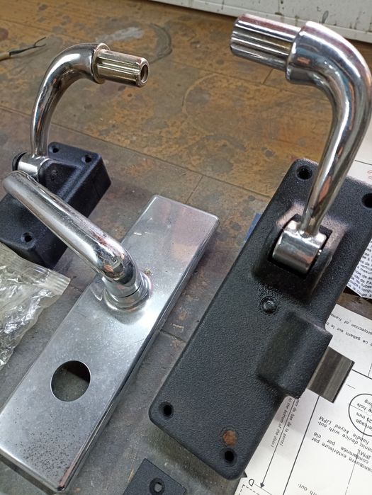 Sistema de porta antipanico435561977968087043