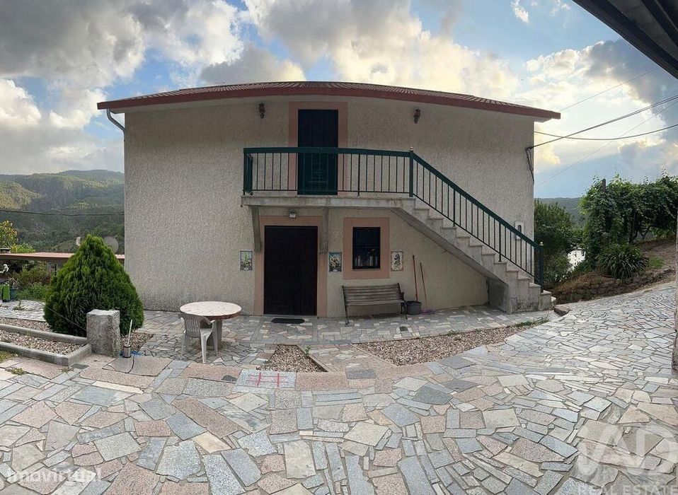 Quinta rural T4 em Valadares de 40000 m2