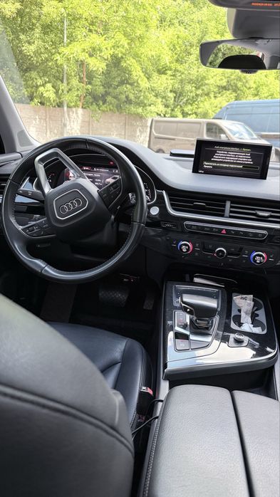 Audi Q7 2019 VIN WA1LAAF7XKD034120 фото оголошення 2 з 24