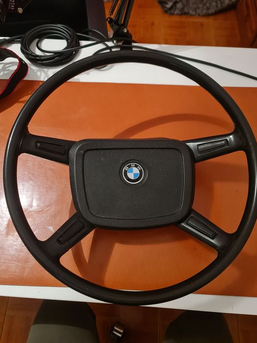 Volante bmw e10 (1502, 1602, 1802, 2002, 2002 tii)