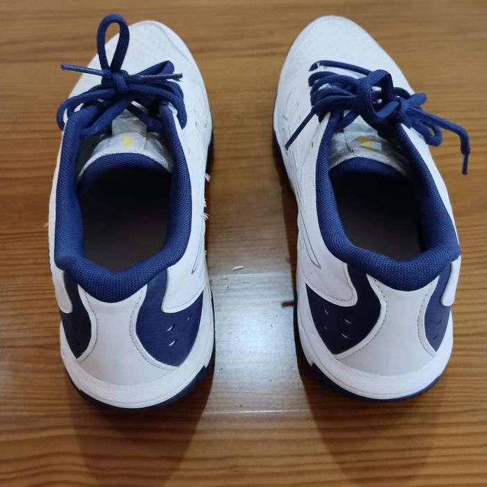 Tênis badminton/padel . Praticamente novo.Baixa precos !