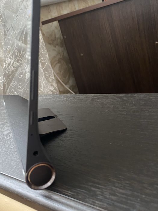 Планшет Lenovo YT-X705F