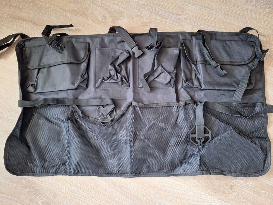 Organizer do samochodu za tylne siedzenie w bagażniku