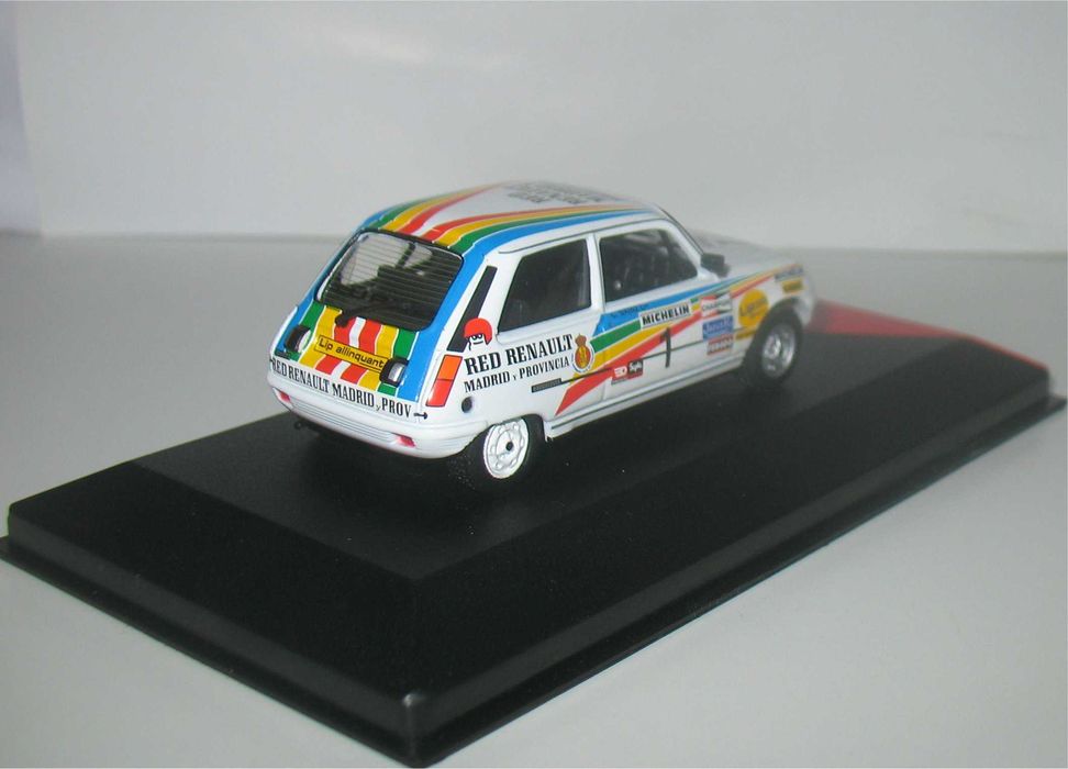 Altaya/Ixo - Renault 5 TS - Circuito do Estoril 1982 - Carlos Sainz