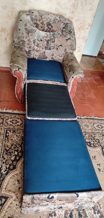 Продам м'яке розкладне крісло