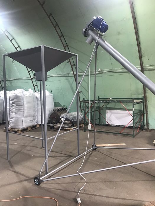 Шнековий погрузчик, навантажувач зерна, зернопогрузчик,конвеєр соя