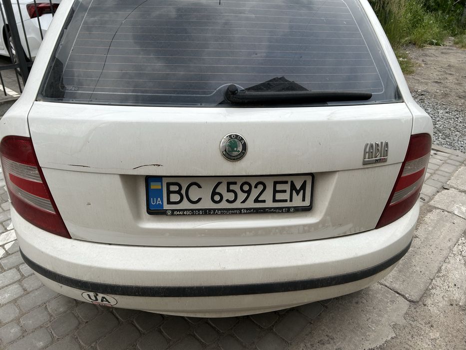Шкода фабія хеч бек
