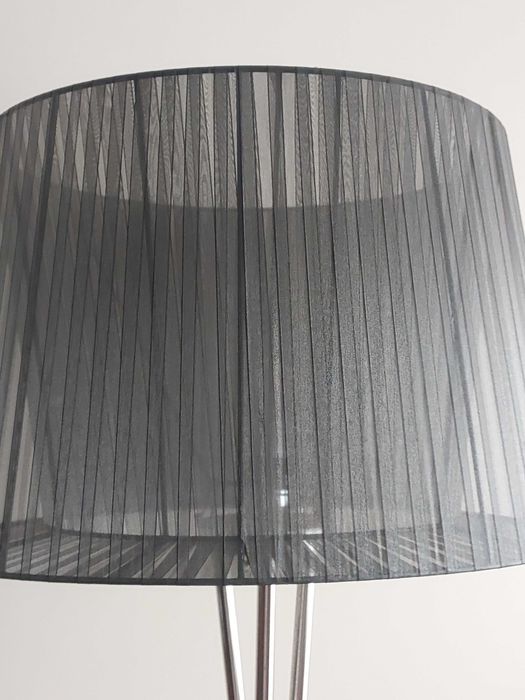 Candeeiro de pé como novo