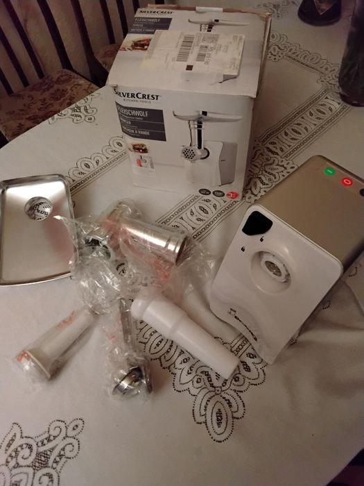 Maszynka do mielenia mięsa SilverCrest SFW 350 | Kompletny zestaw