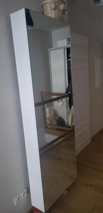 Szafa na buty z lustrem