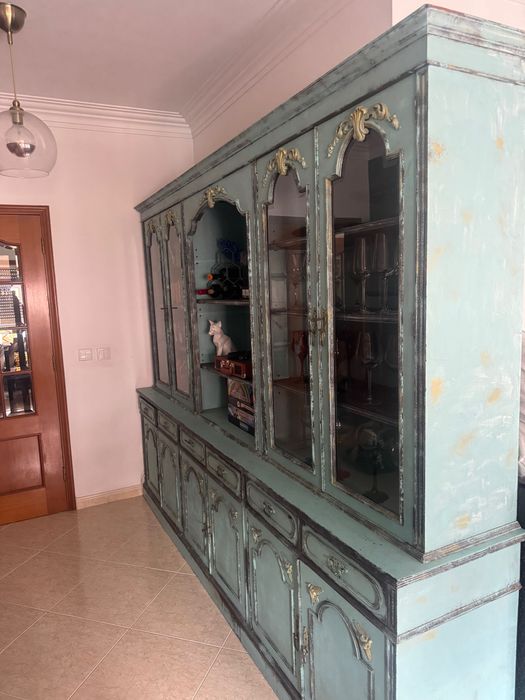 Móvel Vintage Grande com Vitrine | Peça Única Estilo Provençal / Rústico Chic
