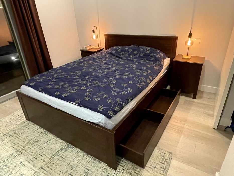 Cama IKEA completo com gavetas de arrumação e colchões