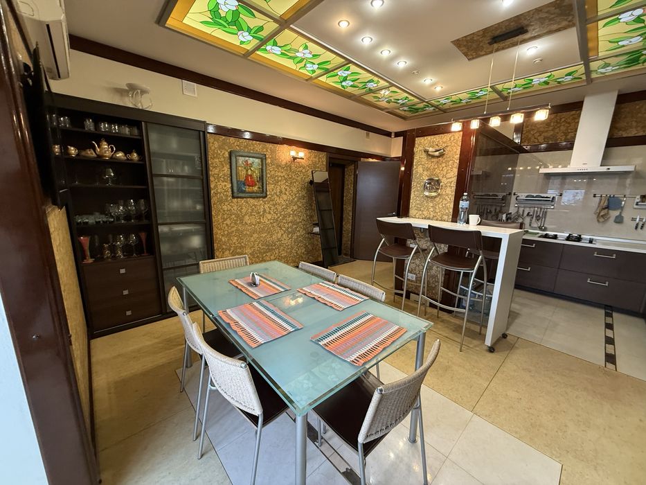 Аренда крупногабаритной 3-ки Сухой фонтан