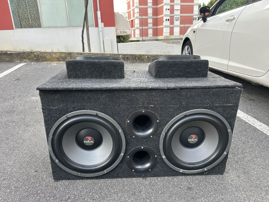 Subwoofer, amplificador e medios Focal