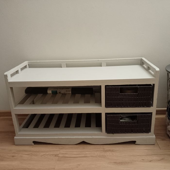 Szafka na buty z siedziskiem