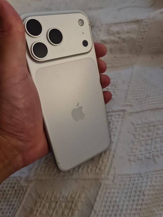 Iphone 17 Pto Max Silver / Troco Z Fold 7