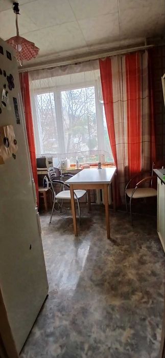 Продам 1 ком квартиру П.Поле. м. Ботанический сад