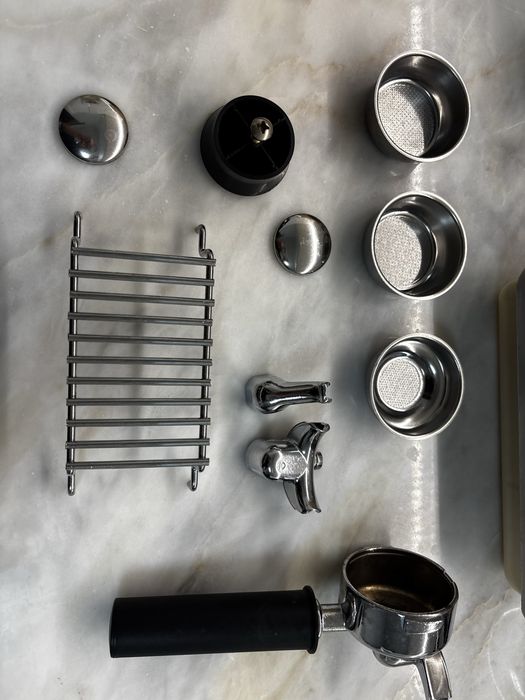 Máquina de café de encastrar AEG