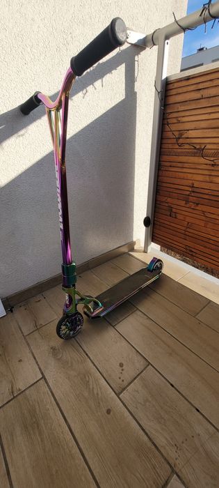 Hulajnoga RAVEN Evolution Code Series Neochrome 120mm – świetny stan