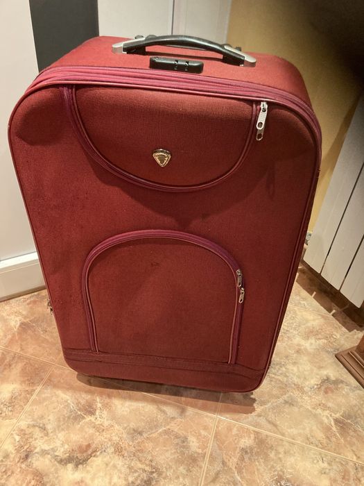 Mala de viagem grande de porão em bom estado