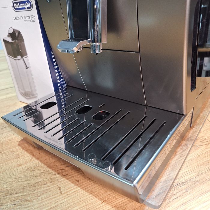 Кавомашина Delonghi Dinamica plus