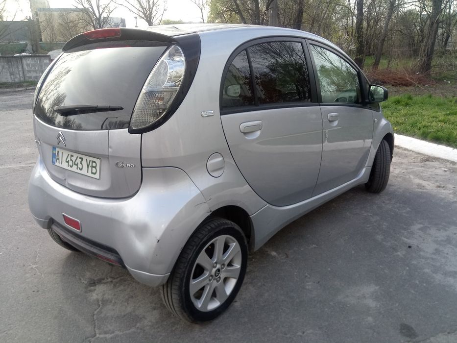 Citroen C- Zero 2013 Електроавтомобиль