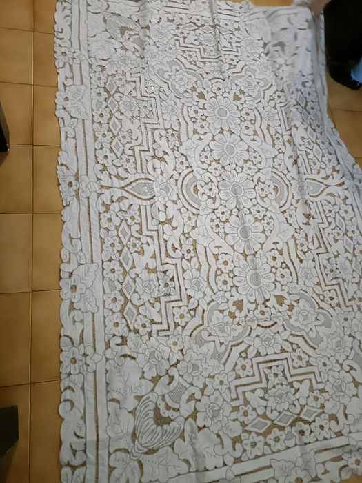 Toalha bordada grande dimensões Madeira