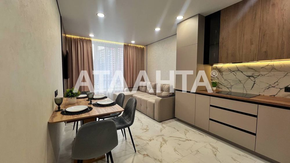 Продаж 1-кімнатної квартири ЖК “Варшавський 3” З ГЕНЕРАТОРОМ