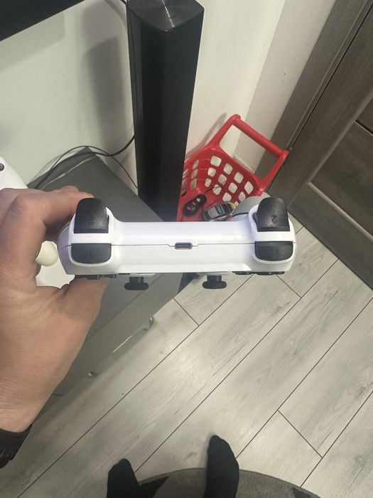 Продам бездротовий геймпад для PS4
